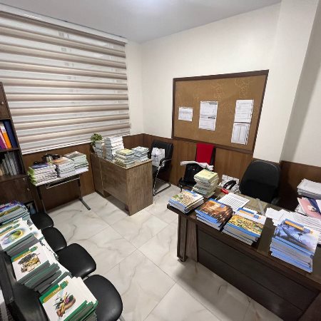 تحویل کتب دوازدهم به دانش آموزان